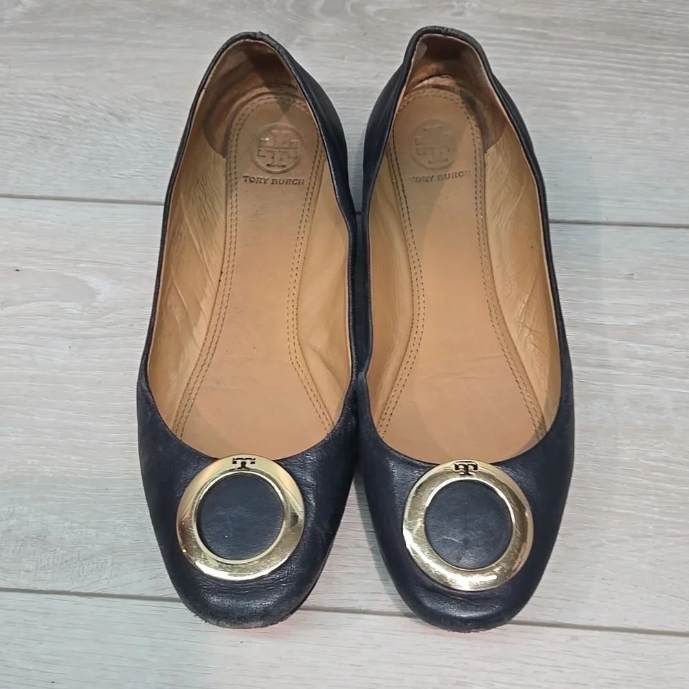 Tory Burch Women Elegant Flats with Gold Accent Logo Ballet Shoes Sz 7.5M